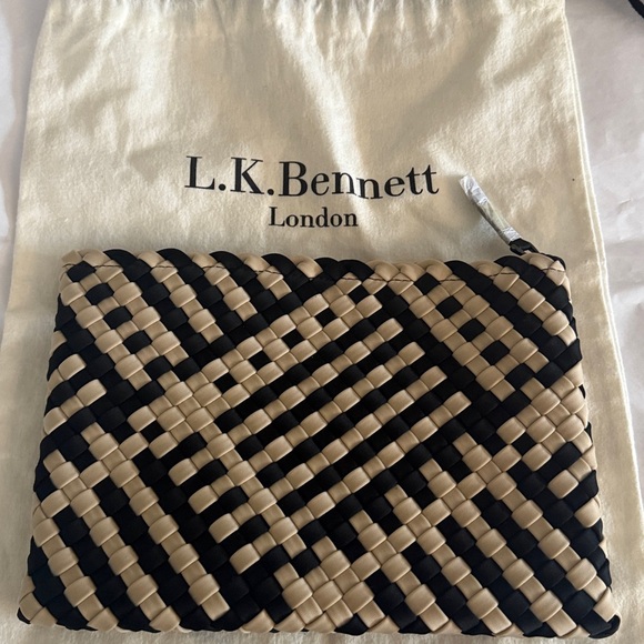 NEW Naghedi top zip Woven neoprene Black and Tan Pouch / Clutch. 10” x 7” - Picture 8 of 9